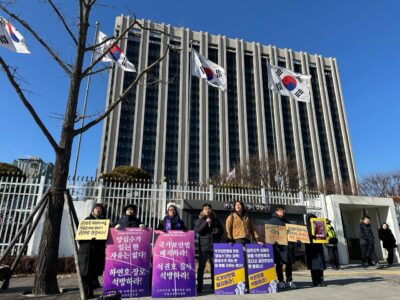 대북적대를 일삼으면서 서울∼평양∼베이징 간 고속철도를 건설하겠다 하는가?